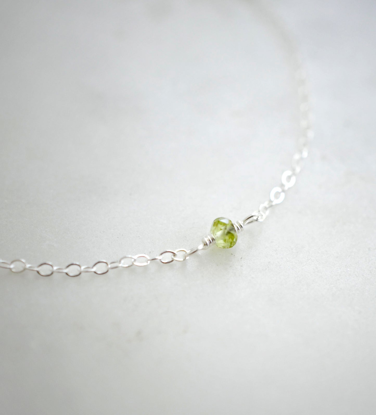 Minimalist Gem Bracelet - Peridot